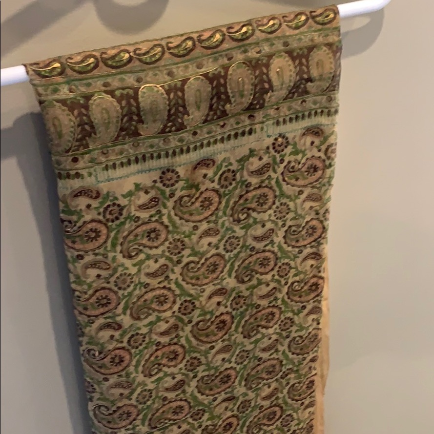 Nwot Printed Lightweight Scarf